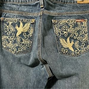 Hint jeans with embroidered back pockets